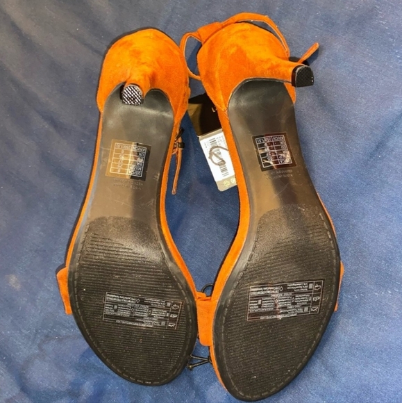 NWT Brand New High Heel Forever 21 Women's Sandal Size 39 In A Copper Color - Picture 3 of 3